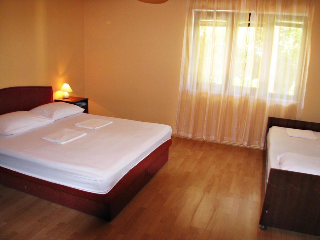 Apartments Miljak 오미스 외부 사진